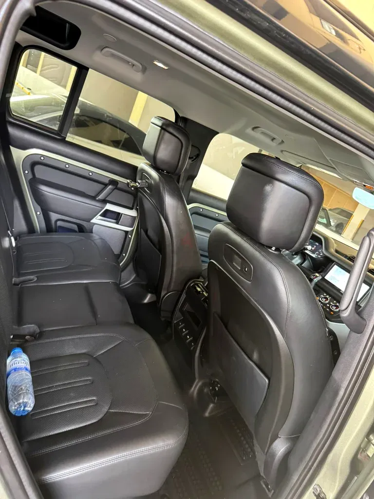 لاند روفر ديفندر 2020